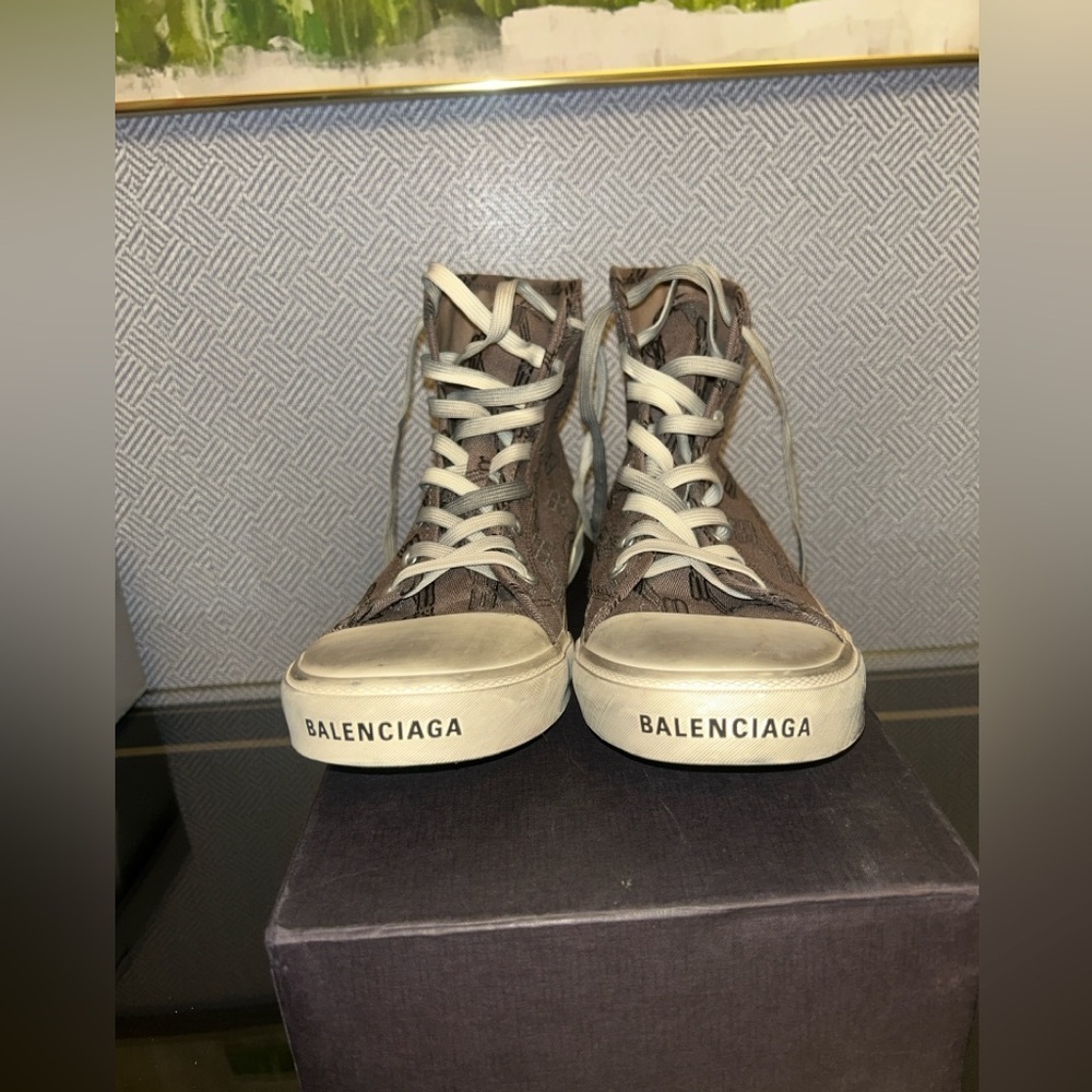 men's size 9 BALENCIAGA Paris High-Top BB Monogram Sneakers New No Box - Picture 3 of 7